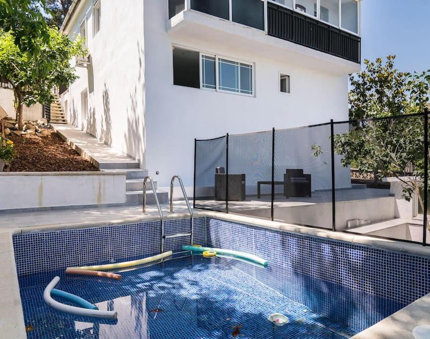 쎄벨로 20 Min From Bcn- Charming House W/ Pool & Bbq Area 빌라 외부 사진