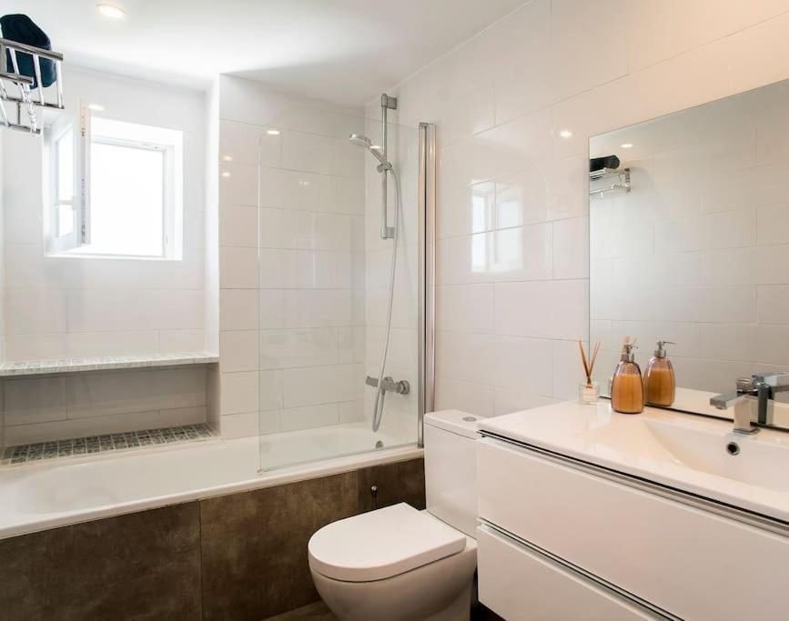 쎄벨로 20 Min From Bcn- Charming House W/ Pool & Bbq Area 빌라 외부 사진